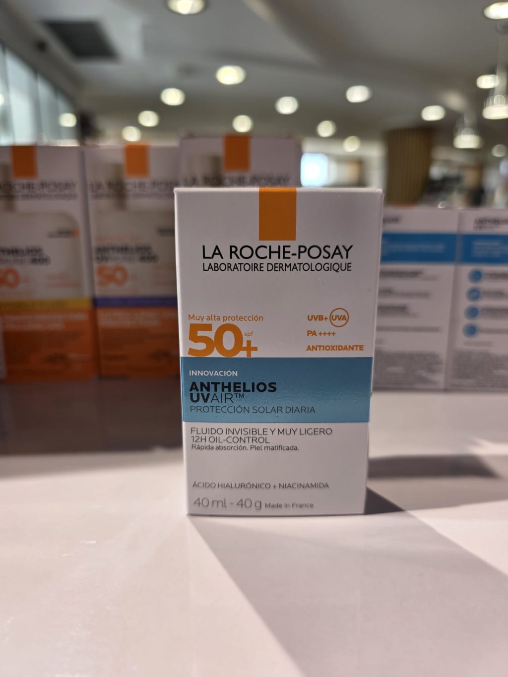 La Roche-Posay – Anthelios UVMune 400 Oil Control Fluido com Cor SPF50+