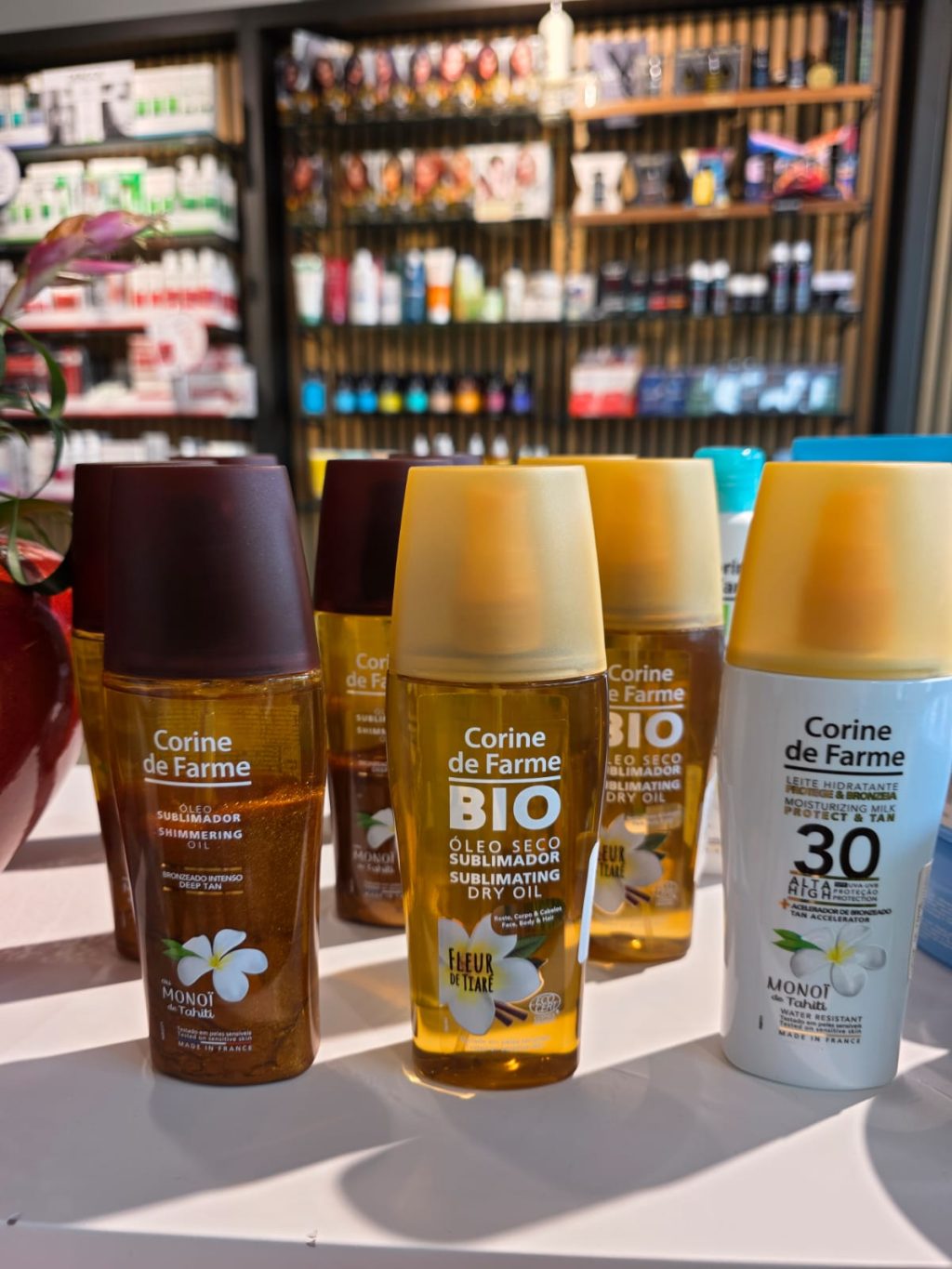 Corine de Farme – Óleos e Leite Protetor Bronzeador